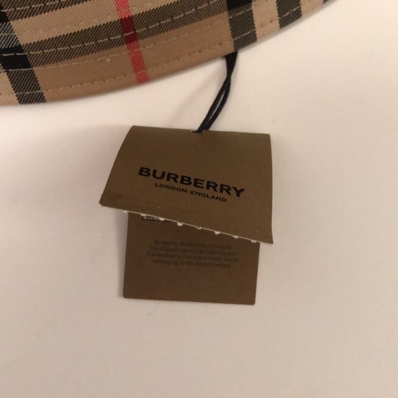 Burberry Heavy Check Bucket Hat - Picture 4 of 16